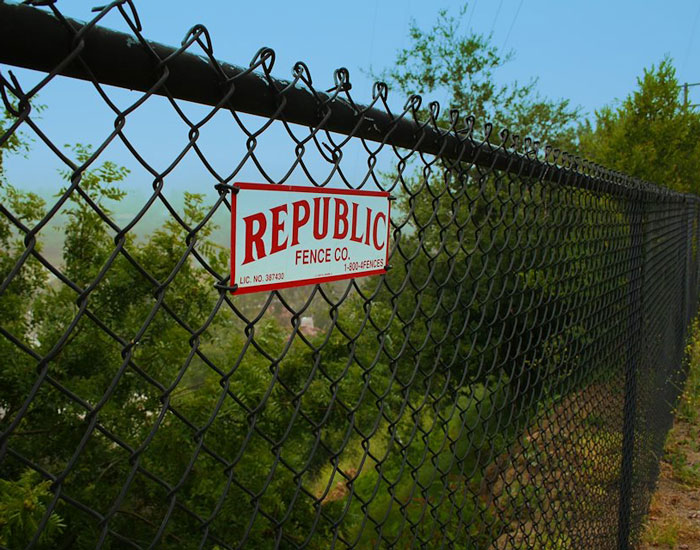 chain link fence